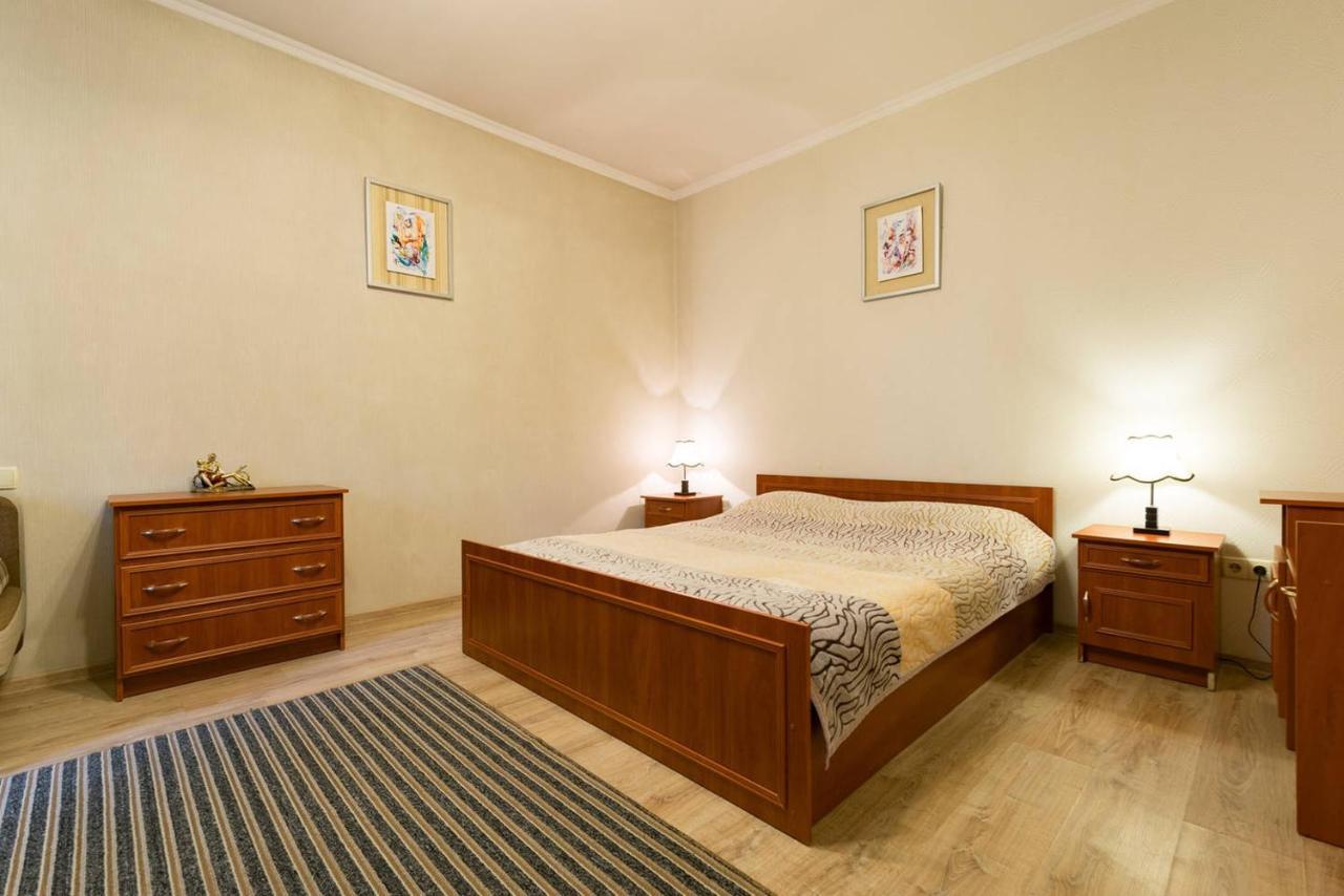 Nadezhda Apartment On Nauryzbay Batyra 37/1 Alma-Ata Buitenkant foto