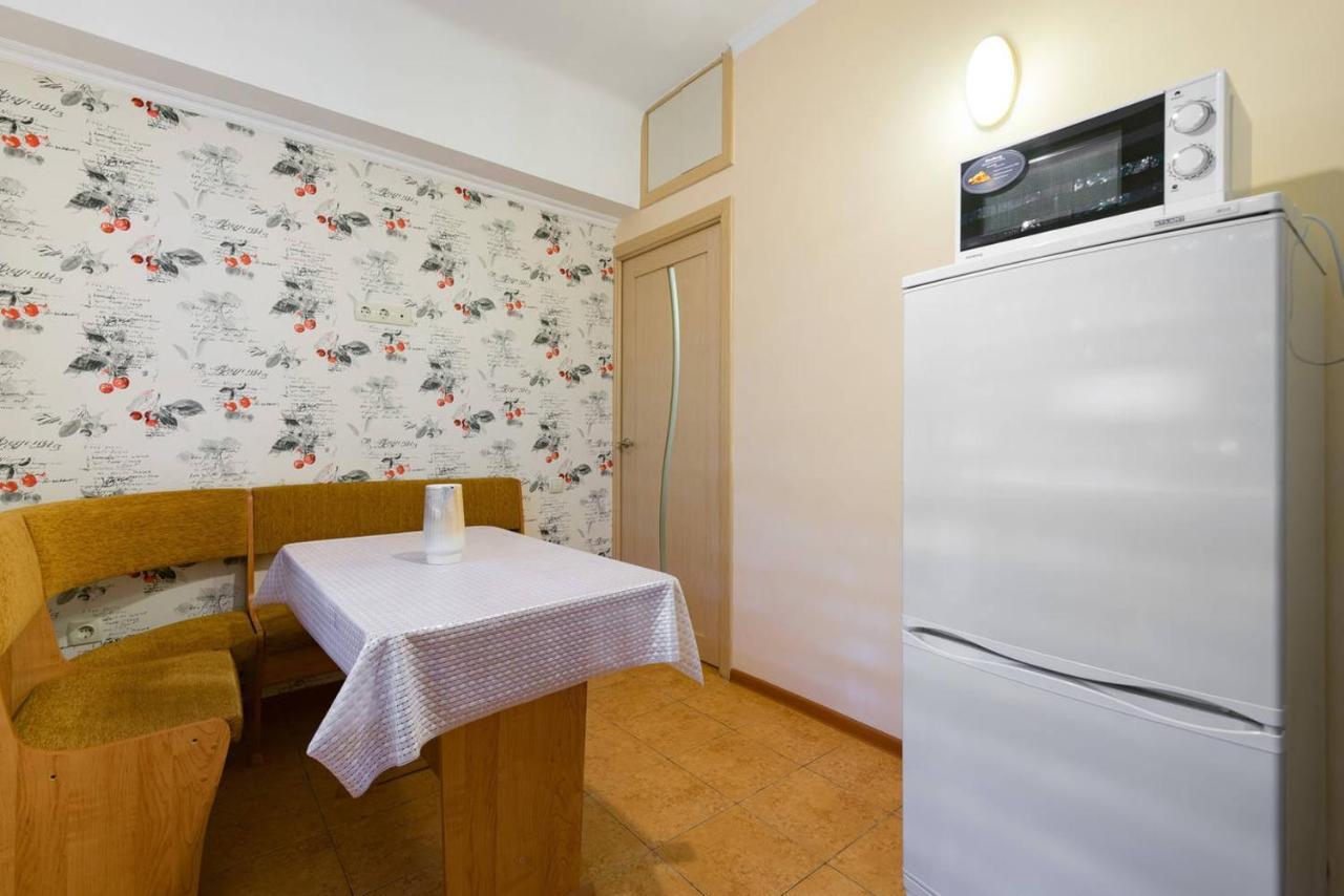 Nadezhda Apartment On Nauryzbay Batyra 37/1 Alma-Ata Buitenkant foto