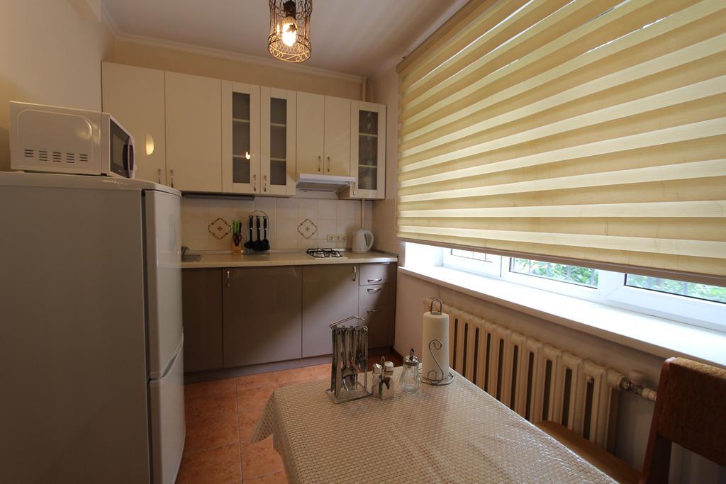Nadezhda Apartment On Nauryzbay Batyra 37/1 Alma-Ata Buitenkant foto