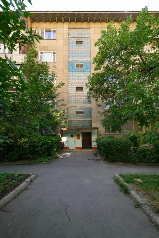 Nadezhda Apartment On Nauryzbay Batyra 37/1 Alma-Ata Buitenkant foto